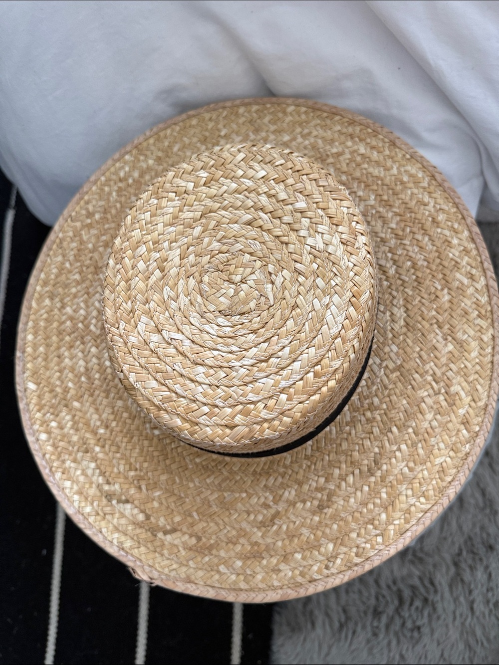 Straw Boater Hat with Black Band - S Accent - Picture 2 of 10